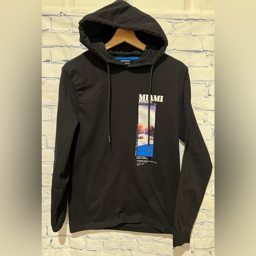 Denim & Flower Miami Beach mens medium tshirt hoodie.